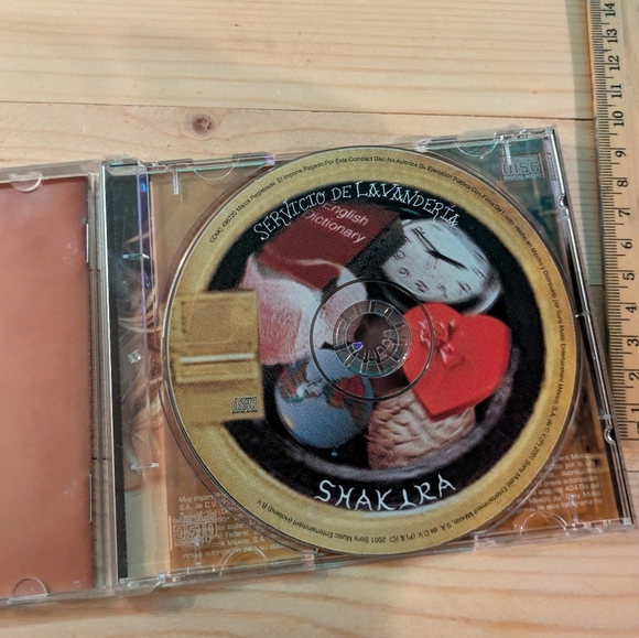 Shakira CD Album with Cover Art Lavanderia Pre-owned - Picture 6 of 6